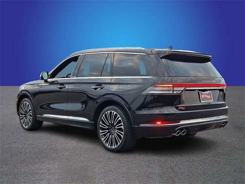 Used 2022 Lincoln Aviator Black Label w/ Class IV Trailer Tow Package image 6