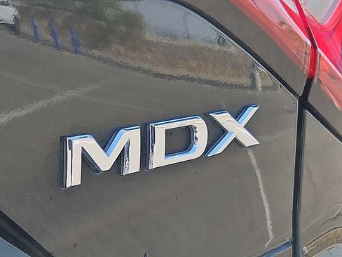 Used 2022 Acura MDX SH-AWD image 12