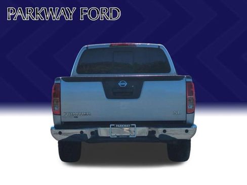 Used 2019 Nissan Frontier SL RWD image 4