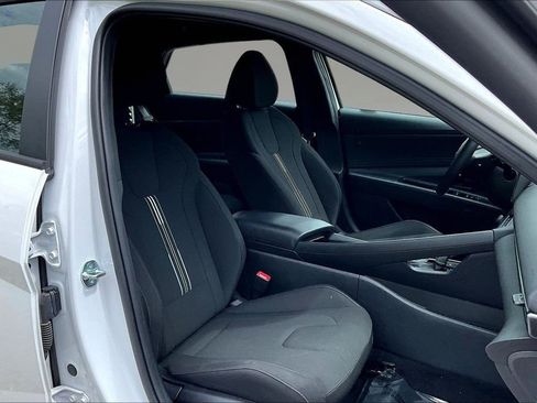 Used 2025 Hyundai Elantra SEL w/ Cargo Package FWD image 26