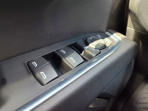 Used 2022 Chevrolet Silverado 1500 LT image 15