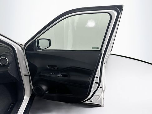 Used 2023 Nissan Kicks SV FWD image 28
