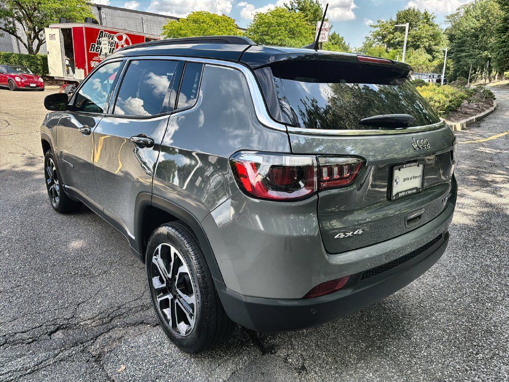 Used 2024 Jeep Compass Limited AWD/4WD image 12