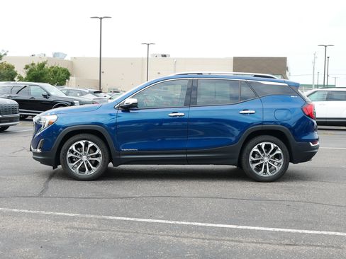 Used 2020 GMC Terrain SLT w/ Preferred Package image 2