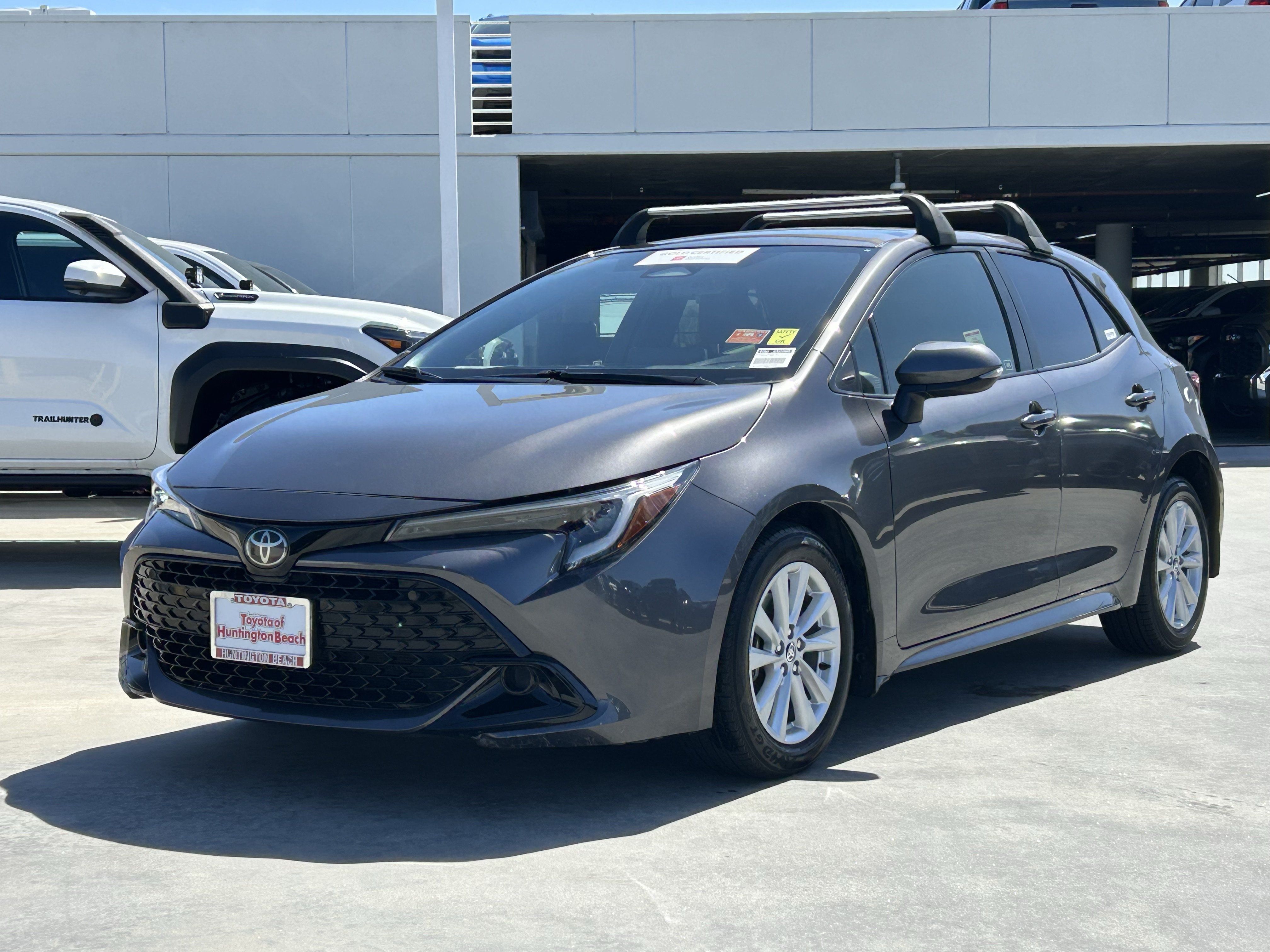 Certified 2025 Toyota Corolla SE w/ SE Package FWD image 6