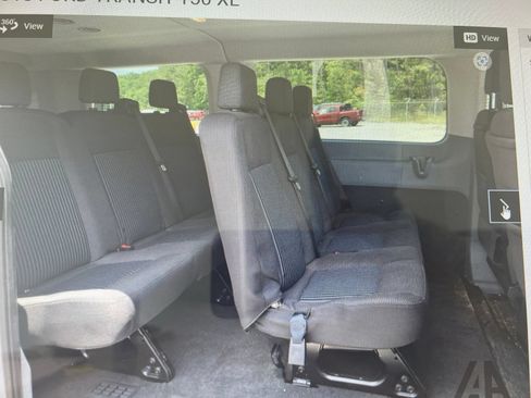 Used 2018 Ford Transit 150 XL RWD image 21