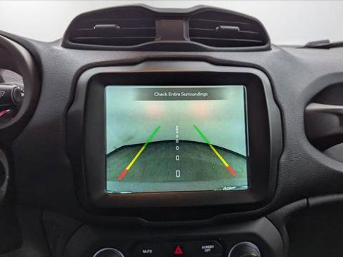 Used 2022 Jeep Renegade Latitude image 30