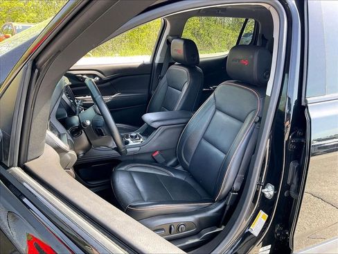 Used 2023 GMC Acadia AT4 w/ Preferred Package AWD/4WD image 9