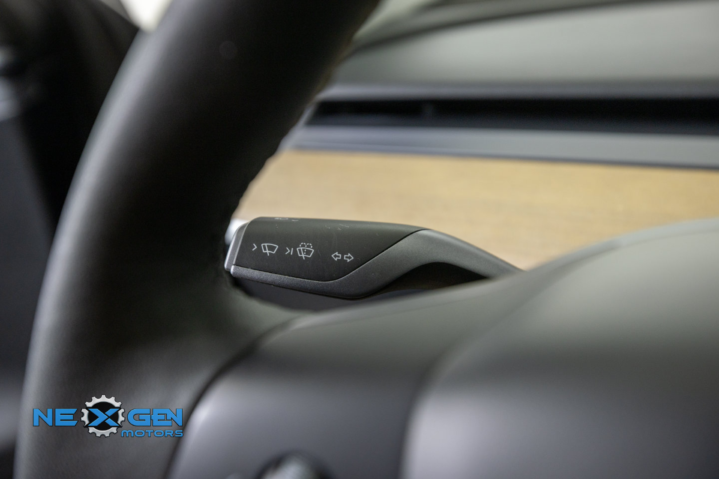 Used 2024 Tesla Model Y Performance AWD/4WD image 17