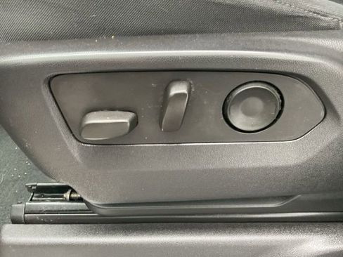 Used 2022 Chevrolet Silverado 1500 LT image 30