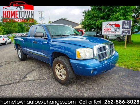 Used 2005 Dodge Dakota SLT AWD/4WD image 1