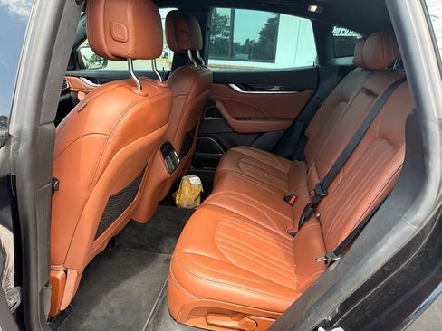 Used 2022 Maserati Levante GT AWD/4WD image 4
