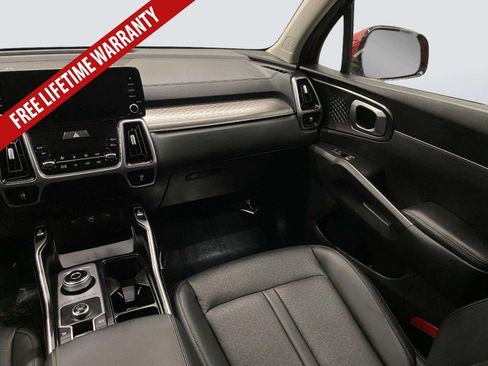Used 2022 Kia Sorento S FWD image 24