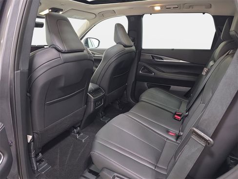 Certified 2026 INFINITI QX60 Luxe w/ Cargo Package image 10