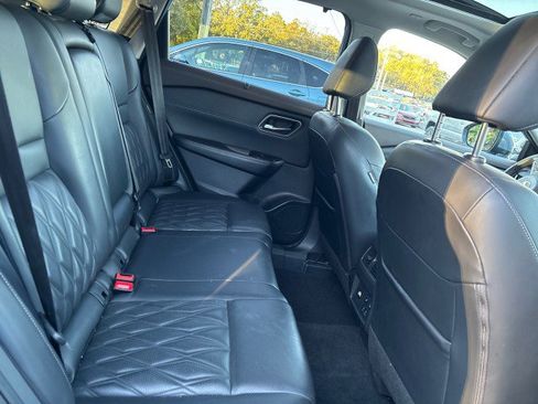 Used 2023 Nissan Rogue Platinum w/ Platinum Premium Package image 12