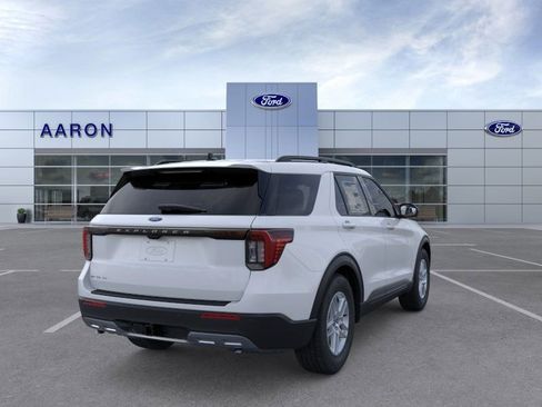 New 2026 Ford Explorer Active w/ Active Comfort Package RWD image 8