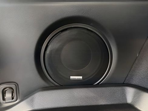 Used 2025 Subaru Outback Limited XT image 38