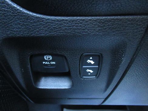 Used 2019 RAM 1500 Big Horn image 26