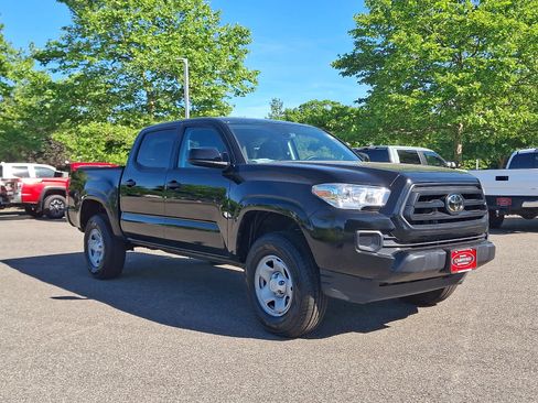Certified 2023 Toyota Tacoma SR AWD/4WD image 4