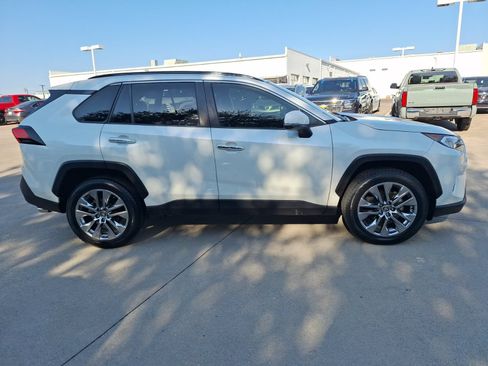 Used 2020 Toyota RAV4 Limited w/ Limited Grade Weather Package FWD image 7