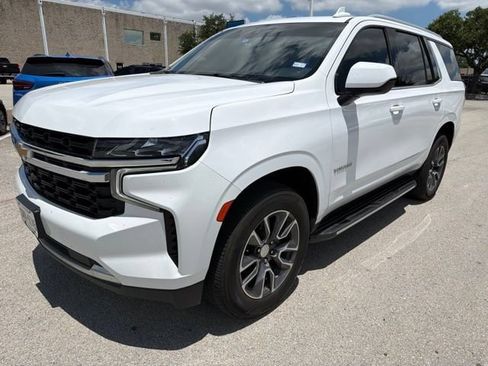 Used 2021 Chevrolet Tahoe LS RWD image 2