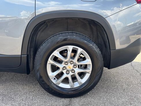 Used 2018 Chevrolet Traverse LS FWD image 33