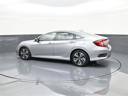 Certified 2017 Honda Civic EX-L image 5