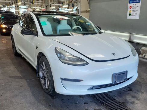 Used 2022 Tesla Model 3 Long Range AWD/4WD image 4