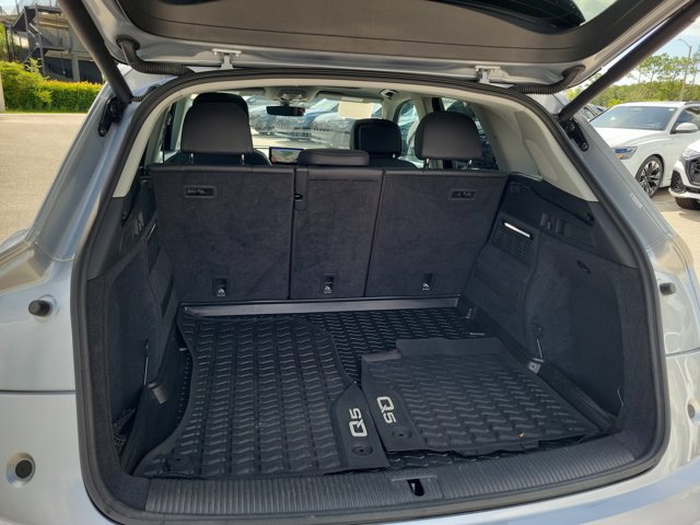Used 2019 Audi Q5 Premium Plus w/ Premium Plus Package AWD/4WD image 8
