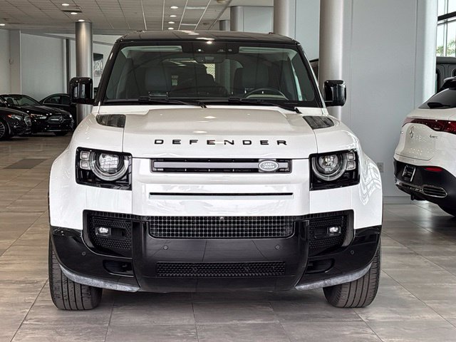 Used 2024 Land Rover Defender 110 X-Dynamic SE AWD/4WD image 46