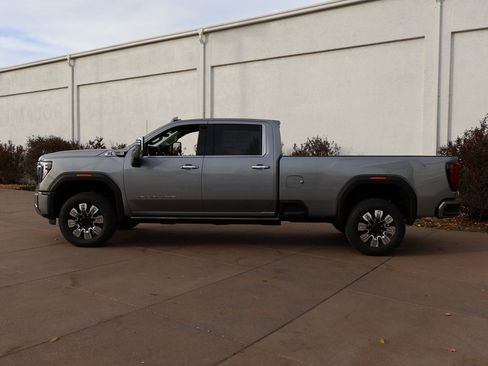 New 2026 GMC Sierra 3500 Denali w/ Denali Reserve Package image 2