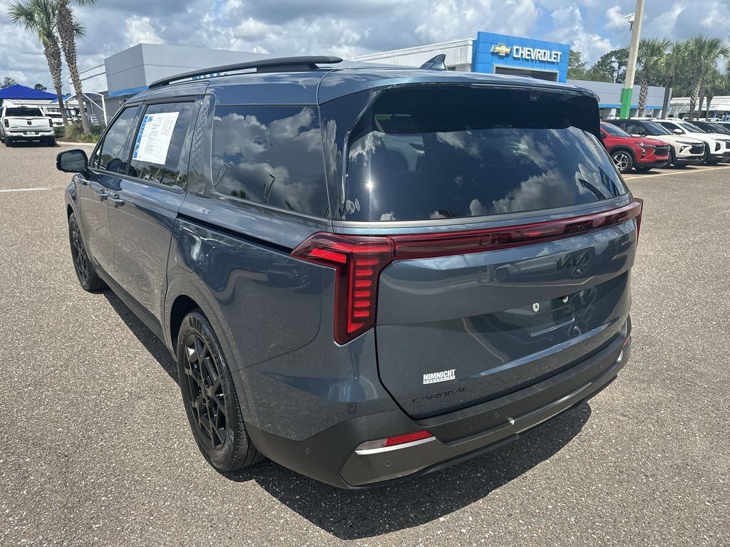 Used 2025 Kia Carnival SX Prestige FWD image 14