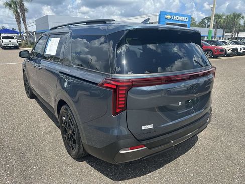 Used 2025 Kia Carnival SX Prestige FWD image 14