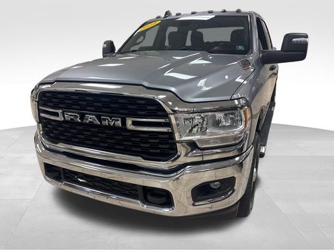 Used 2024 RAM 2500 Big Horn w/ Snow Chief Group AWD/4WD image 2