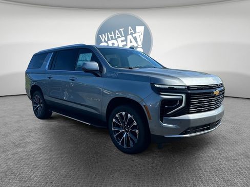 New 2025 Chevrolet Suburban High Country AWD/4WD image 1