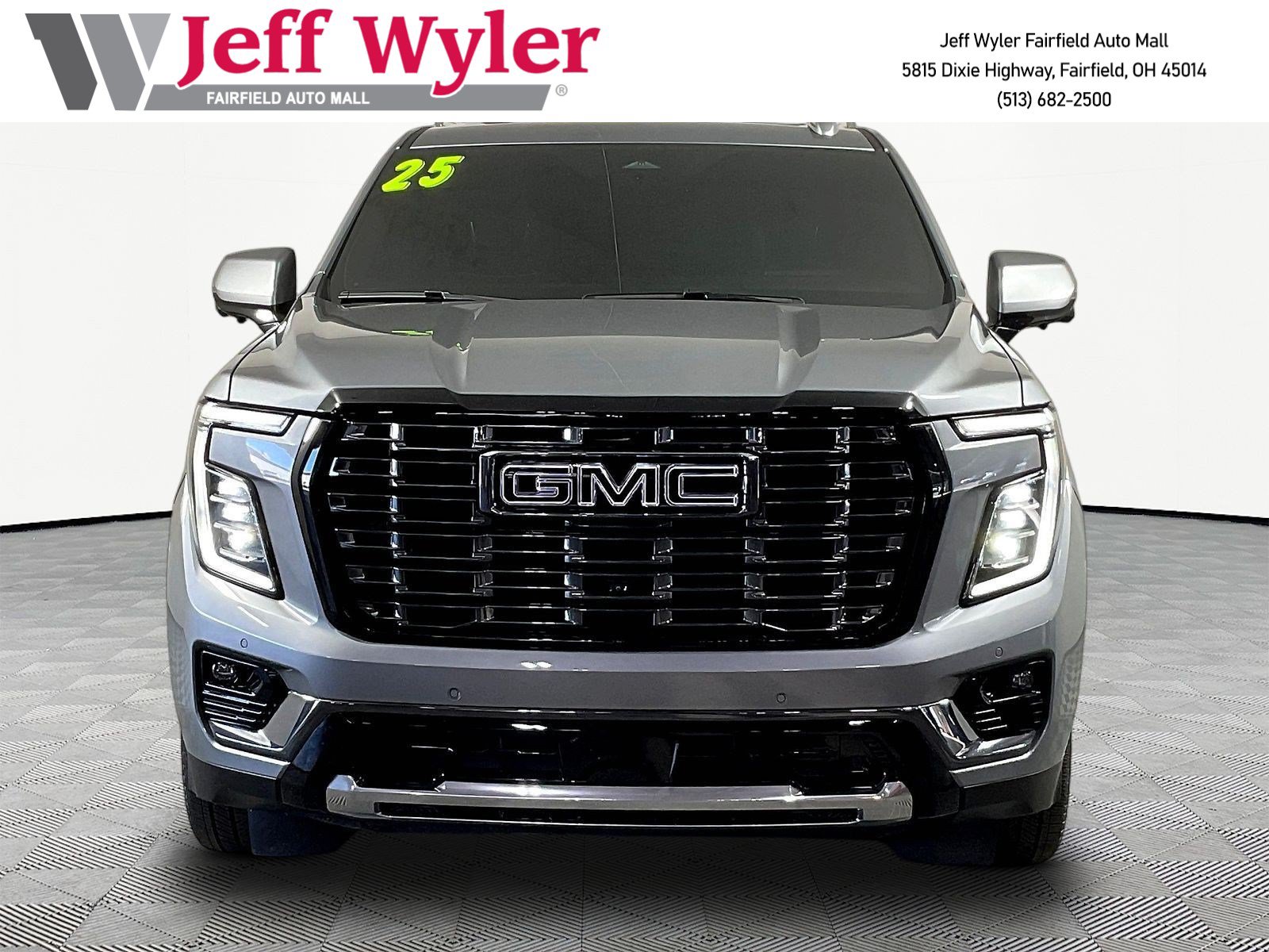 Used 2025 GMC Yukon Denali Ultimate AWD/4WD image 1