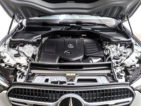 New 2026 Mercedes-Benz GLC 300 image 11