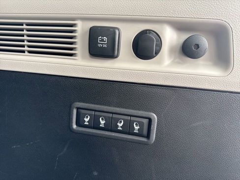 Used 2023 Jeep Wagoneer Series III w/ Premium Group I image 19