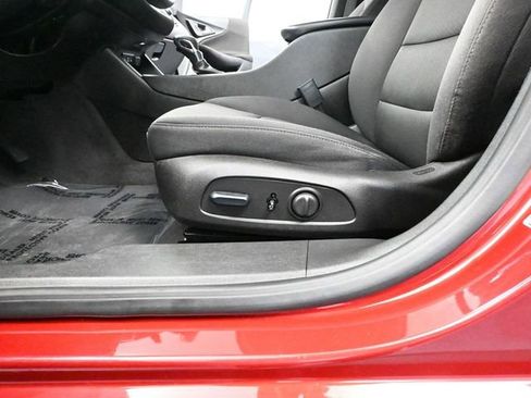 Used 2024 Chevrolet Malibu LT image 20