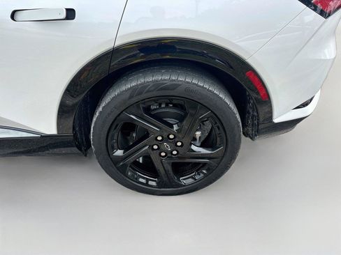 Used 2024 Chevrolet Equinox EV RS FWD image 31