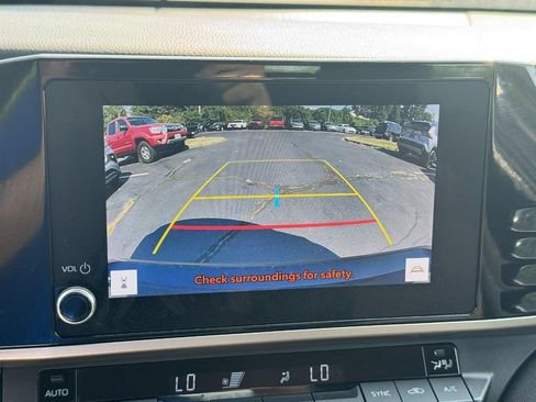 Used 2025 Toyota Camry LE FWD image 30