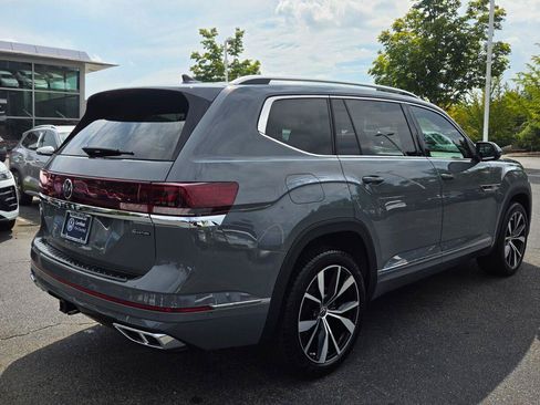 Used 2025 Volkswagen Atlas SEL Premium R-Line AWD/4WD image 6
