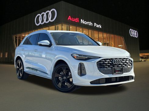 Used 2025 Audi Q5 Prestige image 1