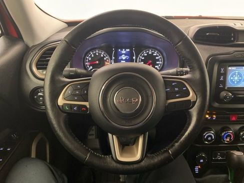 Used 2017 Jeep Renegade Latitude w/ Cold Weather Group AWD/4WD image 16