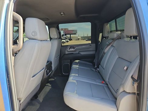 Used 2025 Chevrolet Silverado 3500 LTZ w/ LTZ Convenience Package AWD/4WD image 11