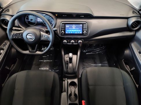 Certified 2025 Nissan Kicks Play S FWD image 17