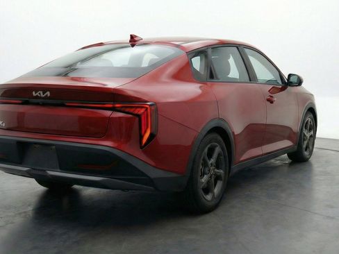 Used 2025 Kia K4 LXS image 9