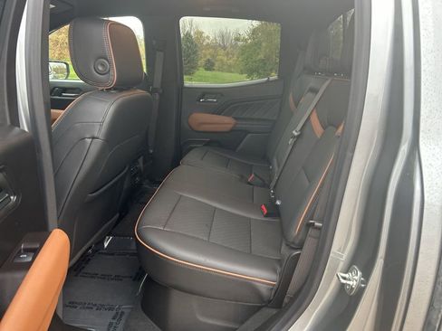 Used 2024 GMC Canyon AT4 w/ AT4 Premium Package image 18