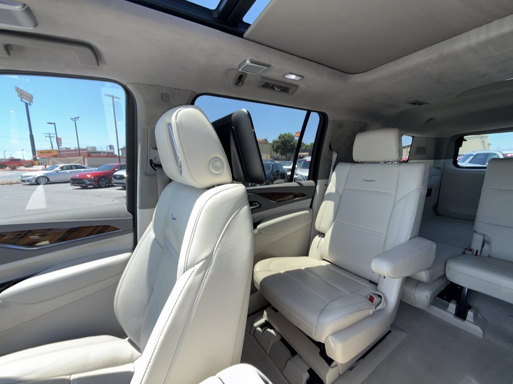 Used 2024 Cadillac Escalade ESV Sport Platinum AWD/4WD image 14
