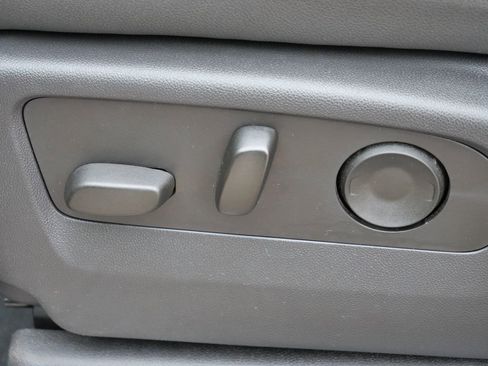 Used 2025 Chevrolet Silverado 2500 ZR2 w/ Technology Package image 35